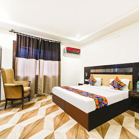 Fabhotel Grand Boutique New Delhi Exteriör bild