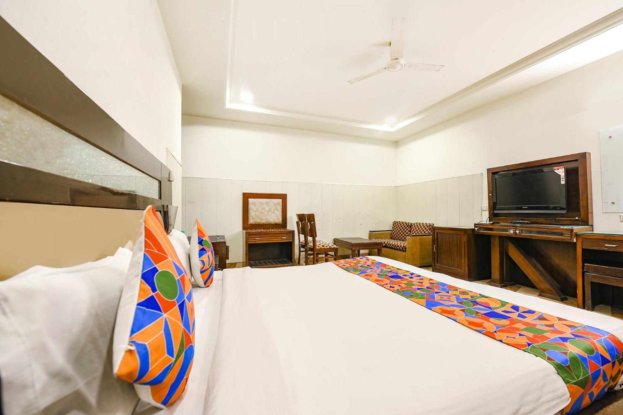Fabhotel Grand Boutique New Delhi Exteriör bild
