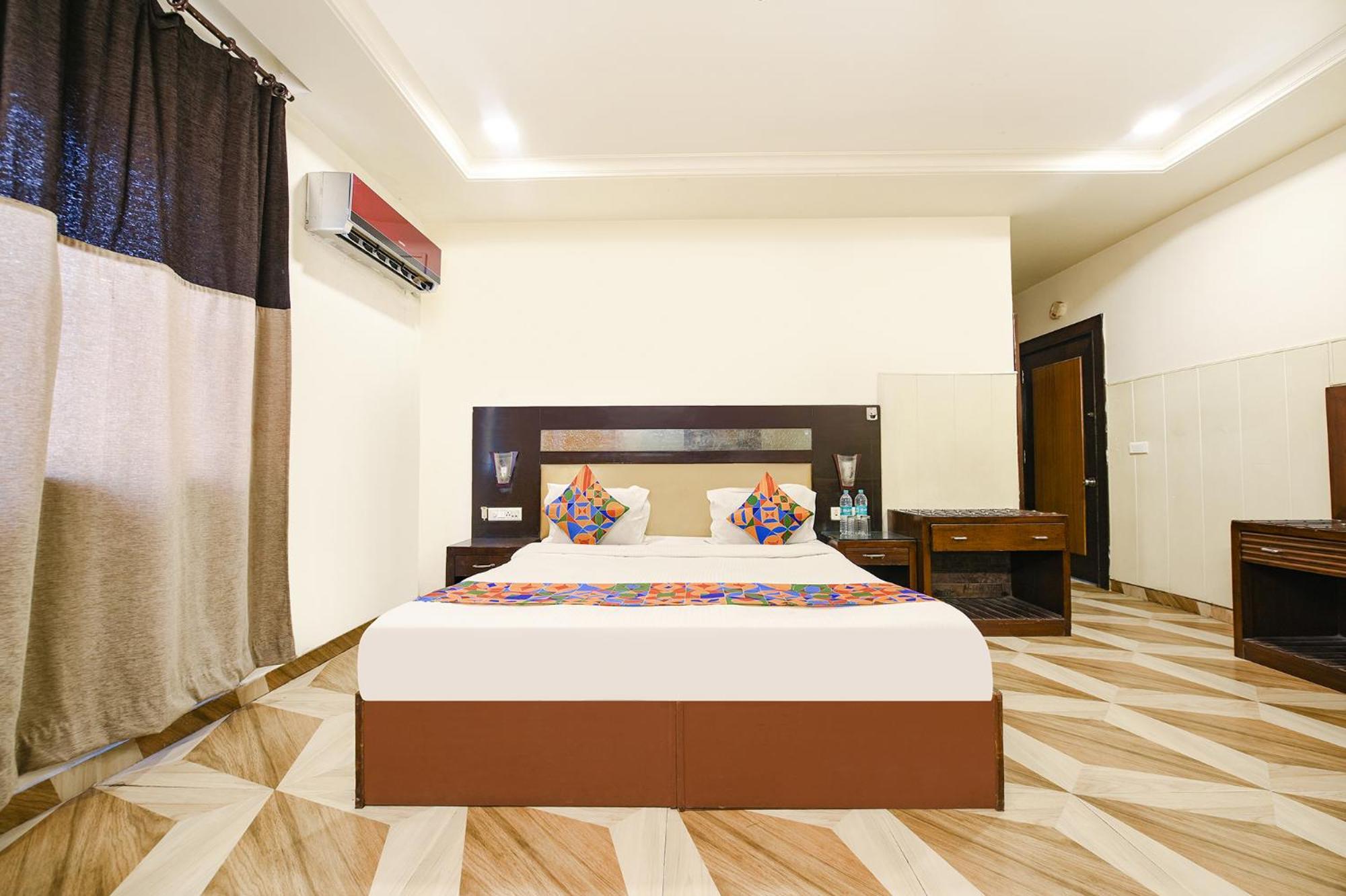 Fabhotel Grand Boutique New Delhi Exteriör bild