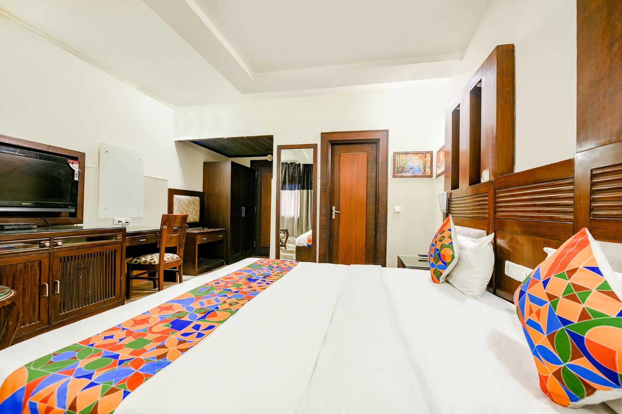 Fabhotel Grand Boutique New Delhi Exteriör bild