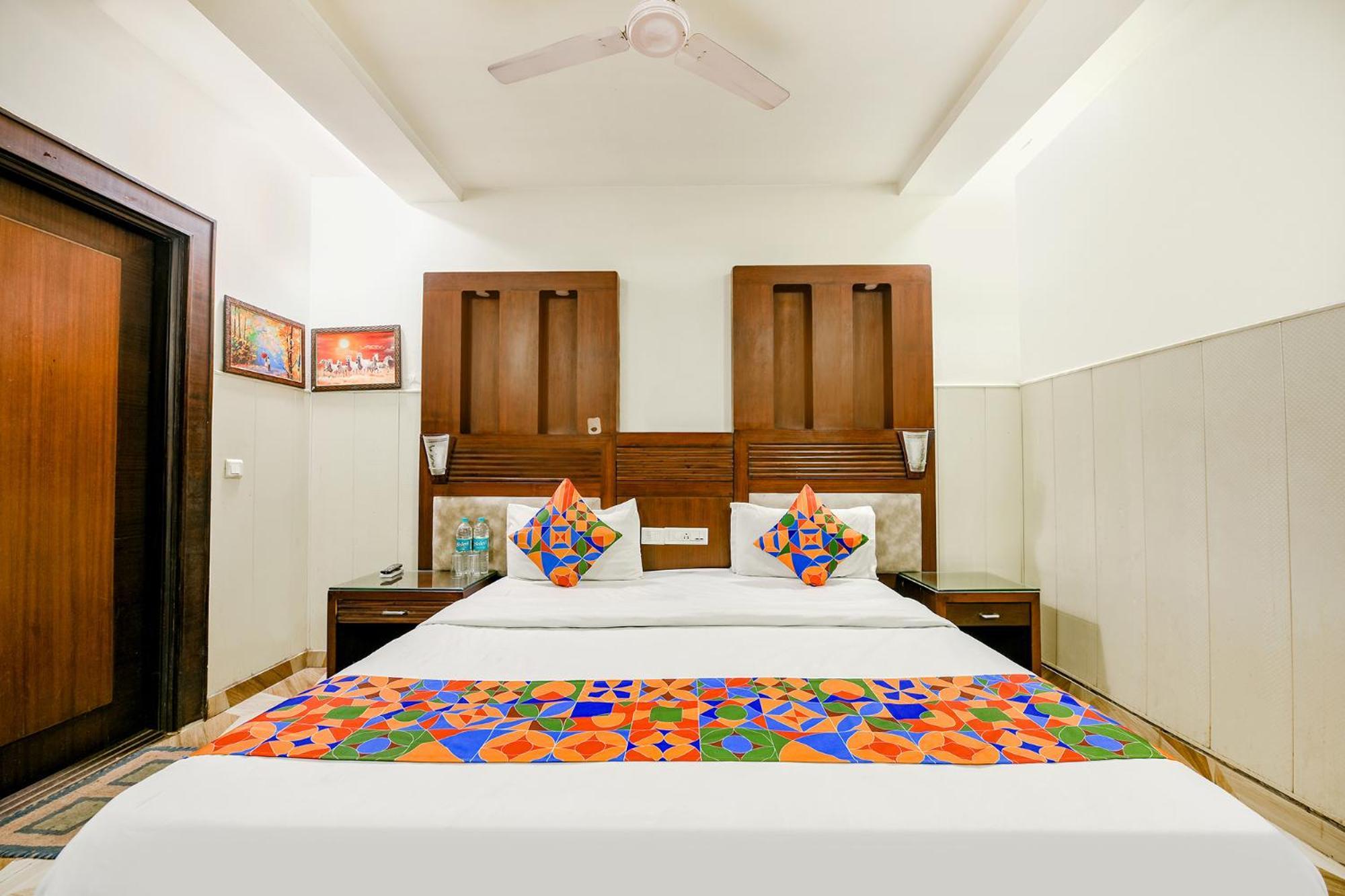 Fabhotel Grand Boutique New Delhi Exteriör bild